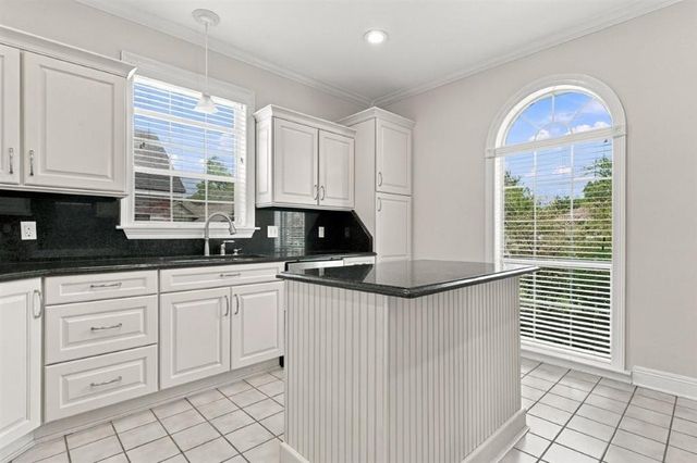 4124 W Jevon Lane, Lake Charles, LA 70605