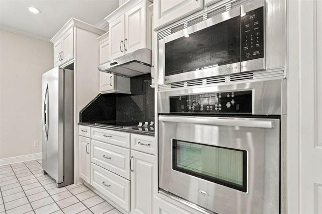 4124 W Jevon Lane, Lake Charles, LA 70605