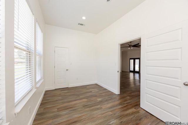 1545 Montgomery Dr, Baton Rouge, LA 70815