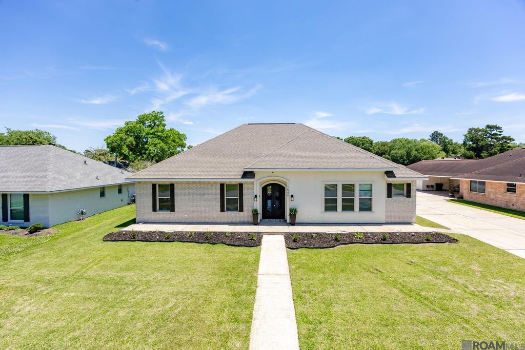 1545 Montgomery Dr, Baton Rouge, LA 70815