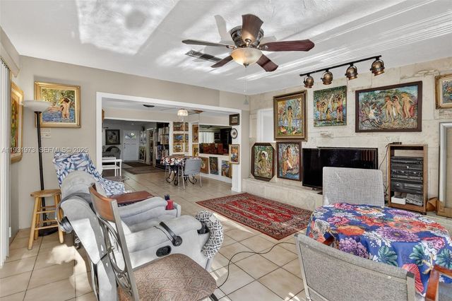 1051 W Tropical Way, Plantation, FL 33317