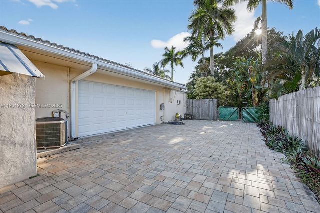 1051 W Tropical Way, Plantation, FL 33317