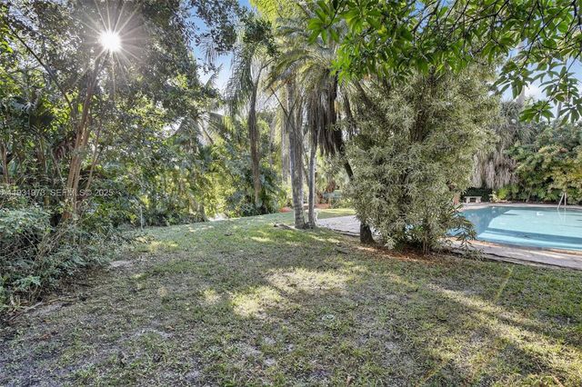 1051 W Tropical Way, Plantation, FL 33317