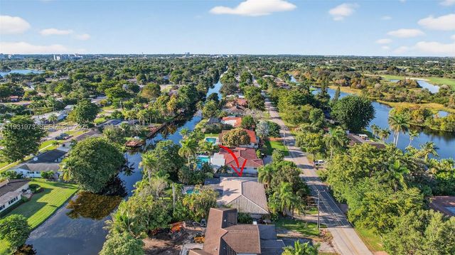 1051 W Tropical Way, Plantation, FL 33317