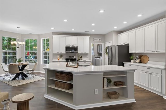 5109 W Grace CT, Williamsburg, VA 23188