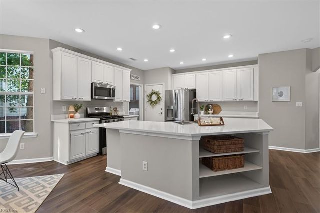 5109 W Grace CT, Williamsburg, VA 23188