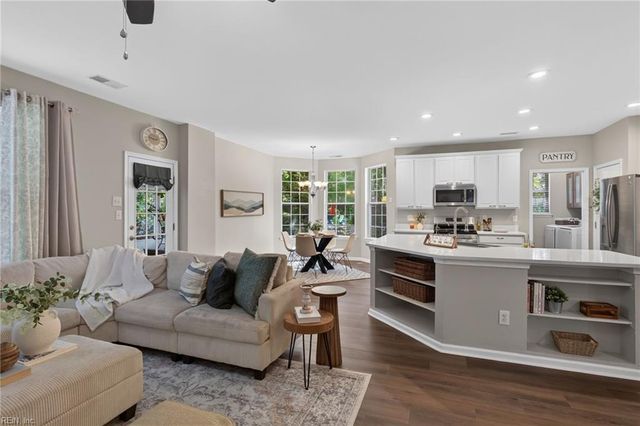 5109 W Grace CT, Williamsburg, VA 23188