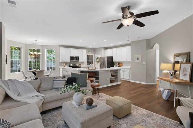 5109 W Grace CT, Williamsburg, VA 23188