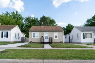 25627 Penn Street, Dearborn Heights City, MI 48125