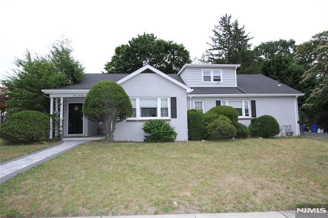 179 Mohawk Avenue 2, Hawthorne, NJ 07506