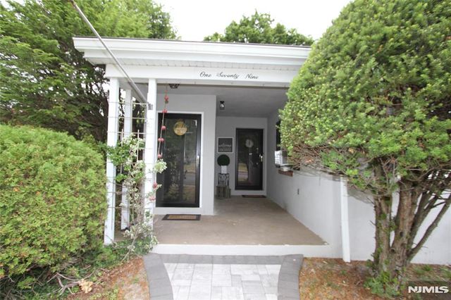 179 Mohawk Avenue 2, Hawthorne, NJ 07506