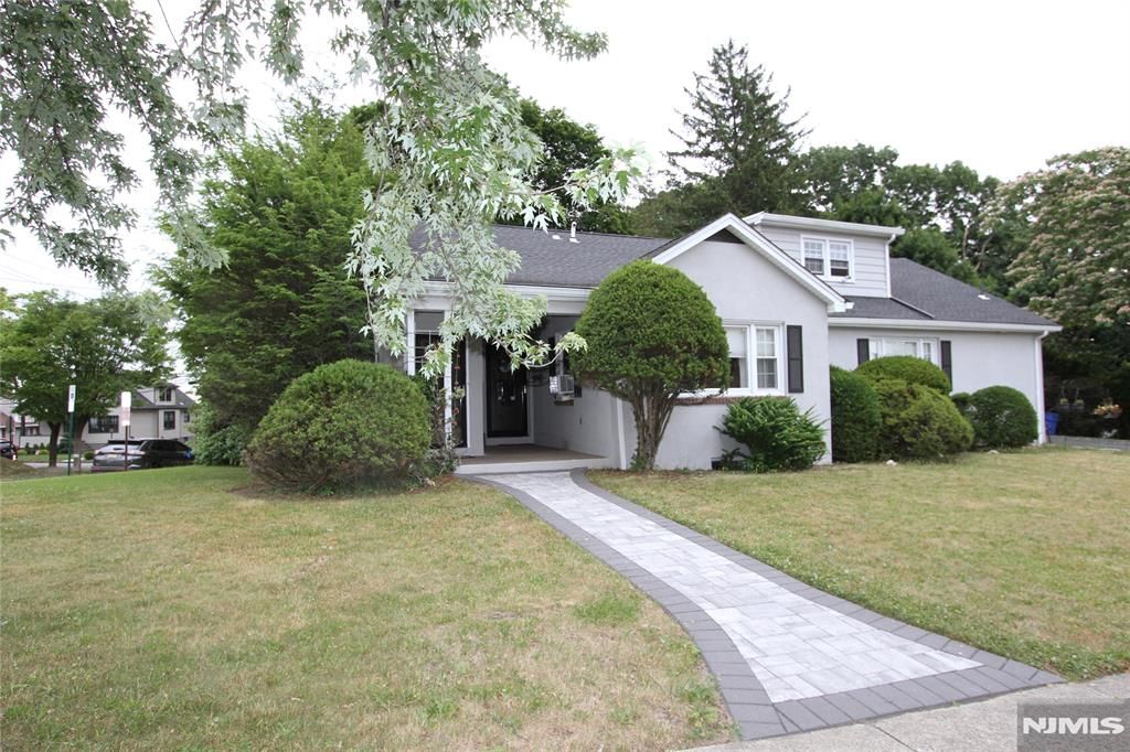 179 Mohawk Avenue 2, Hawthorne, NJ 07506
