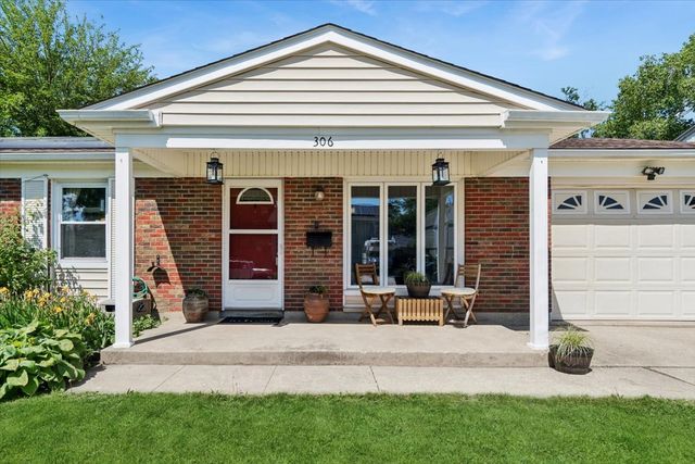 306 Hale Avenue, Romeoville, IL 60446