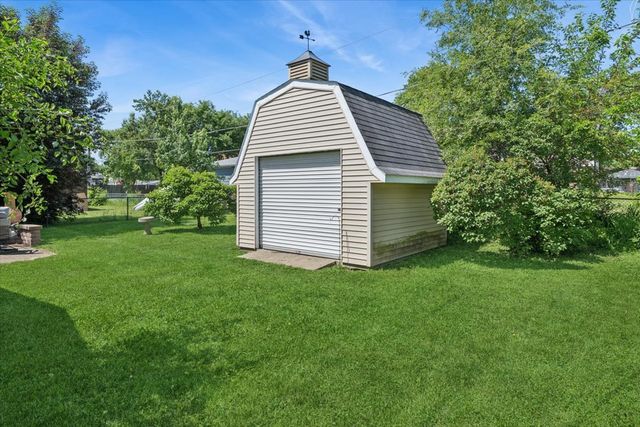 306 Hale Avenue, Romeoville, IL 60446