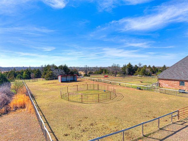 761 Cabin Road, Harrah, OK 73045