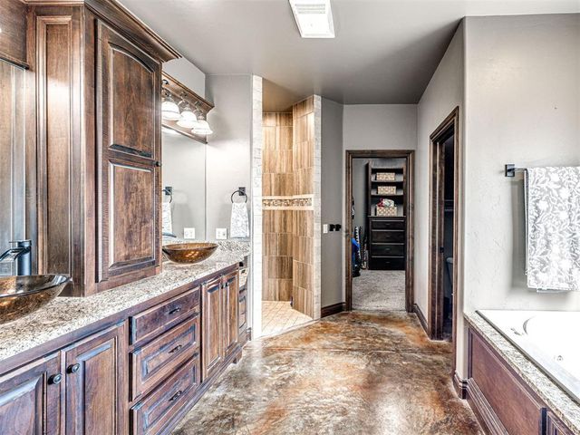 761 Cabin Road, Harrah, OK 73045