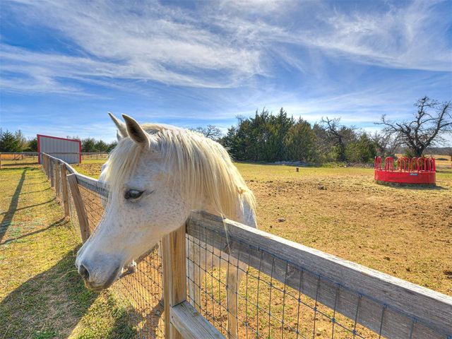761 Cabin Road, Harrah, OK 73045