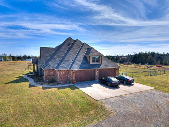 761 Cabin Road, Harrah, OK 73045