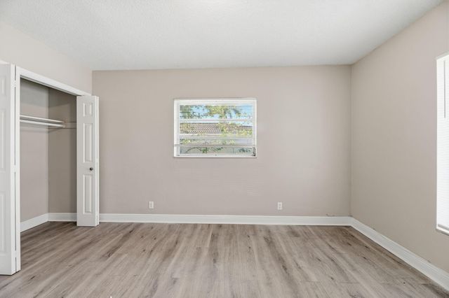 8 NE 9th Avenue, Deerfield Beach, FL 33441