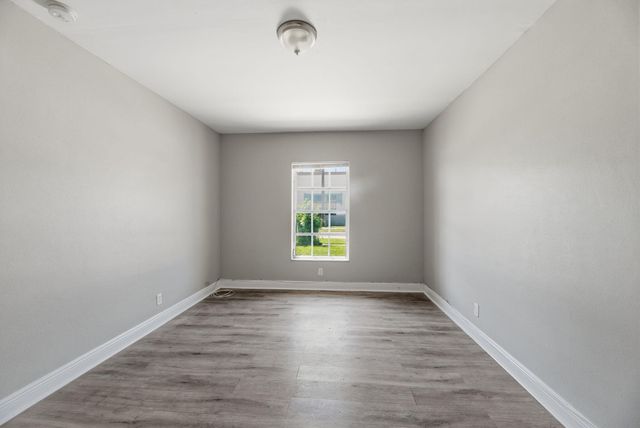 8 NE 9th Avenue, Deerfield Beach, FL 33441