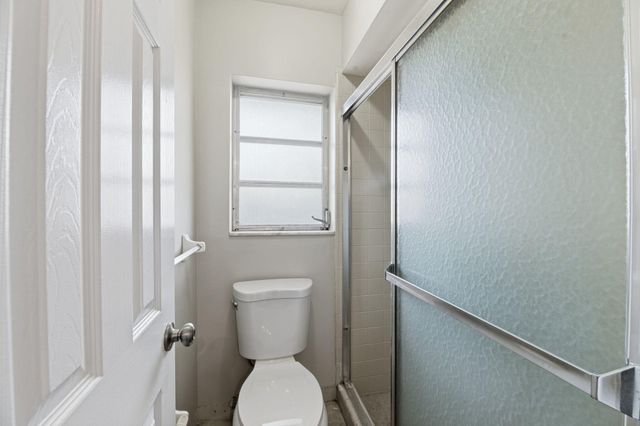 8 NE 9th Avenue, Deerfield Beach, FL 33441