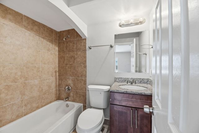 8 NE 9th Avenue, Deerfield Beach, FL 33441