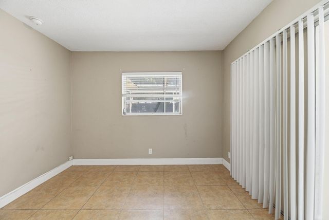 8 NE 9th Avenue, Deerfield Beach, FL 33441