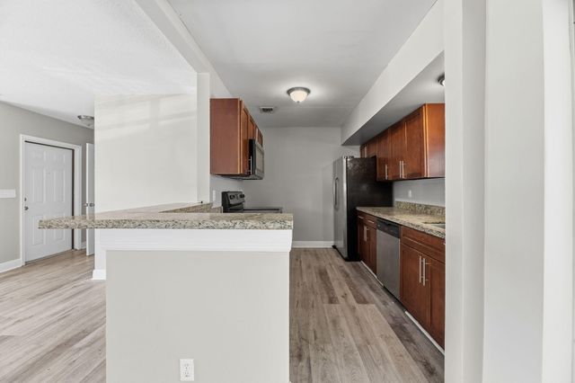 8 NE 9th Avenue, Deerfield Beach, FL 33441