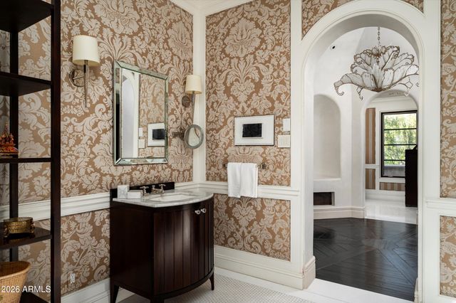 10040 E HAPPY VALLEY Road 8, Scottsdale, AZ 85255