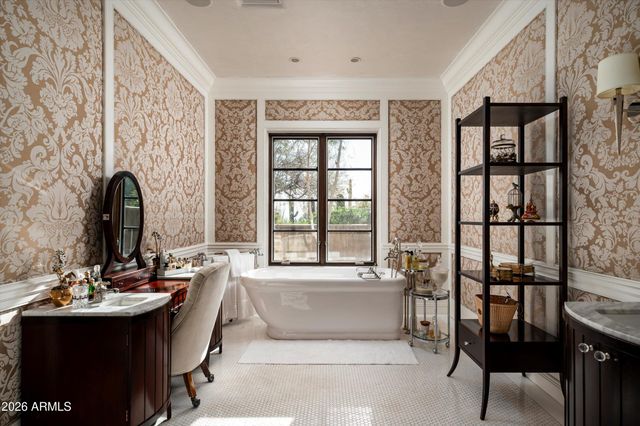 10040 E HAPPY VALLEY Road 8, Scottsdale, AZ 85255