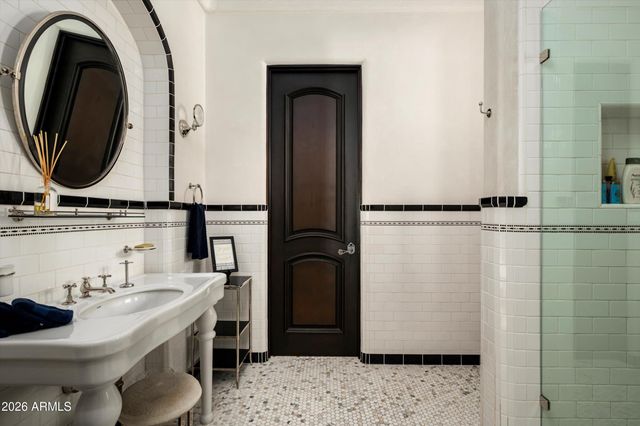 10040 E HAPPY VALLEY Road 8, Scottsdale, AZ 85255