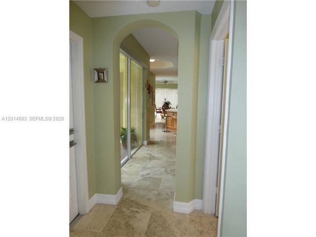 9026 SW 160th Ter, Palmetto Bay, FL 33157