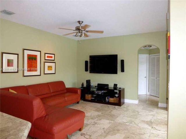 9026 SW 160th Ter, Palmetto Bay, FL 33157