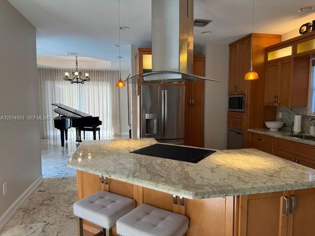 9026 SW 160th Ter, Palmetto Bay, FL 33157