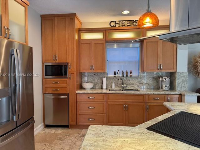 9026 SW 160th Ter, Palmetto Bay, FL 33157