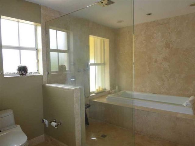 9026 SW 160th Ter, Palmetto Bay, FL 33157