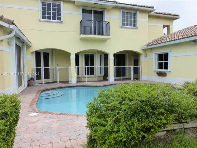 9026 SW 160th Ter, Palmetto Bay, FL 33157