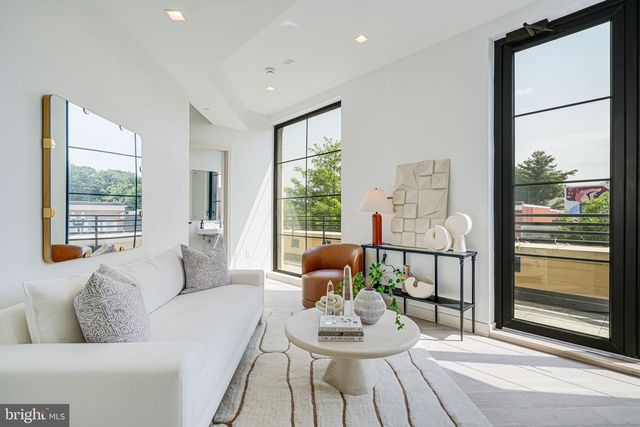 2901 NEWARK ST NW, Washington, DC 20008