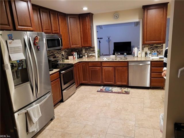 4848 Admiration DR, Virginia Beach, VA 23464