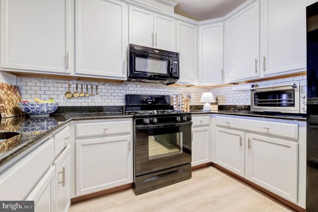 1332 SIERRA DR, Hamilton, NJ 08619