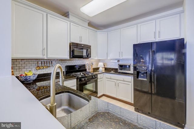 1332 SIERRA DR, Hamilton, NJ 08619