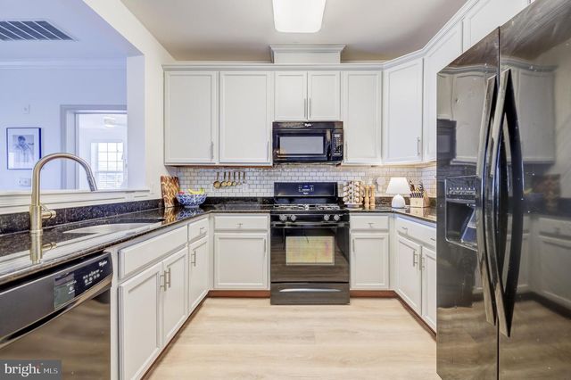 1332 SIERRA DR, Hamilton, NJ 08619