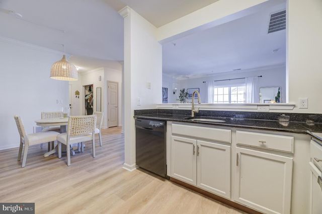 1332 SIERRA DR, Hamilton, NJ 08619