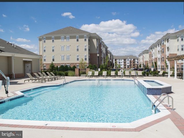 1332 SIERRA DR, Hamilton, NJ 08619