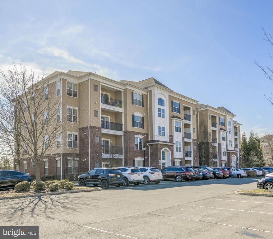 1332 SIERRA DR, Hamilton, NJ 08619