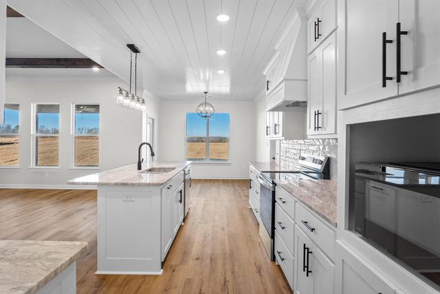 221 Michelle Drive, Beebe, AR 72012