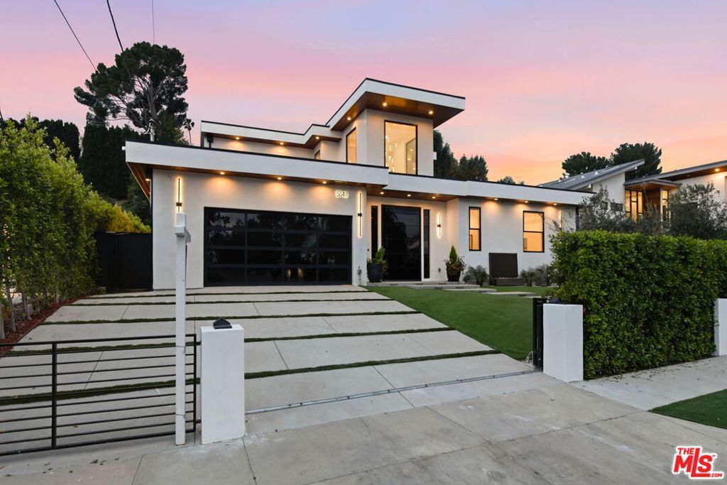 5649 Rawlings Avenue, Woodland Hills, CA 91367