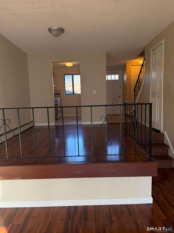 11 King Arthur Drive 2H, East Lyme, CT 06357