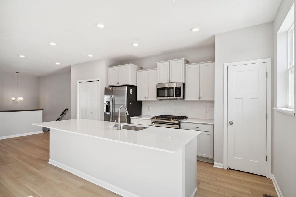 10354 Birchwood Circle, Victoria, MN 55318 — photo 2