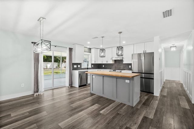 6 ZAMMER COURT, Palm Coast, FL 32164